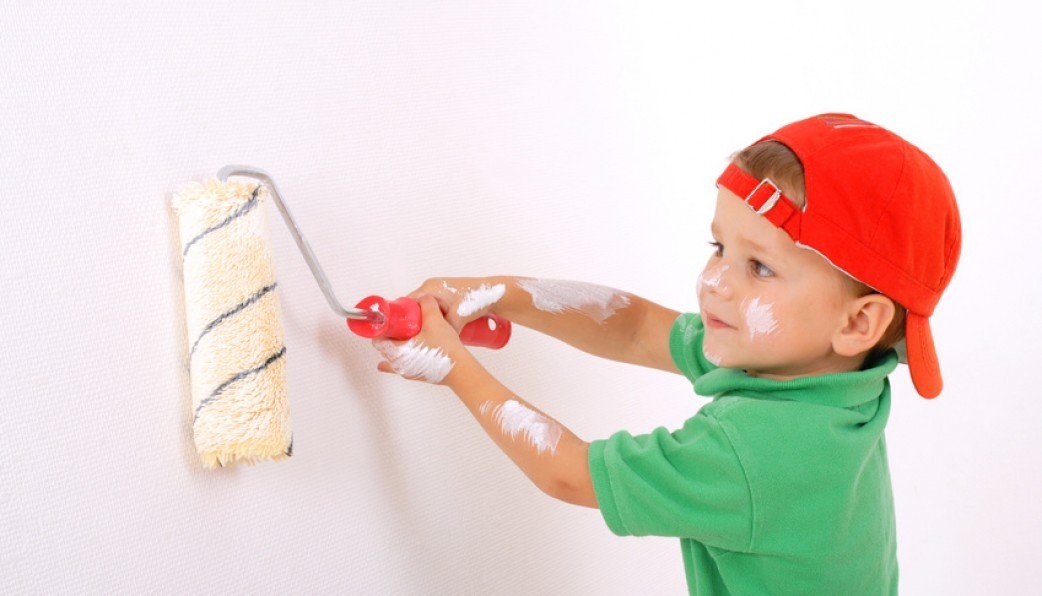sơn tường độc hại với trẻ em