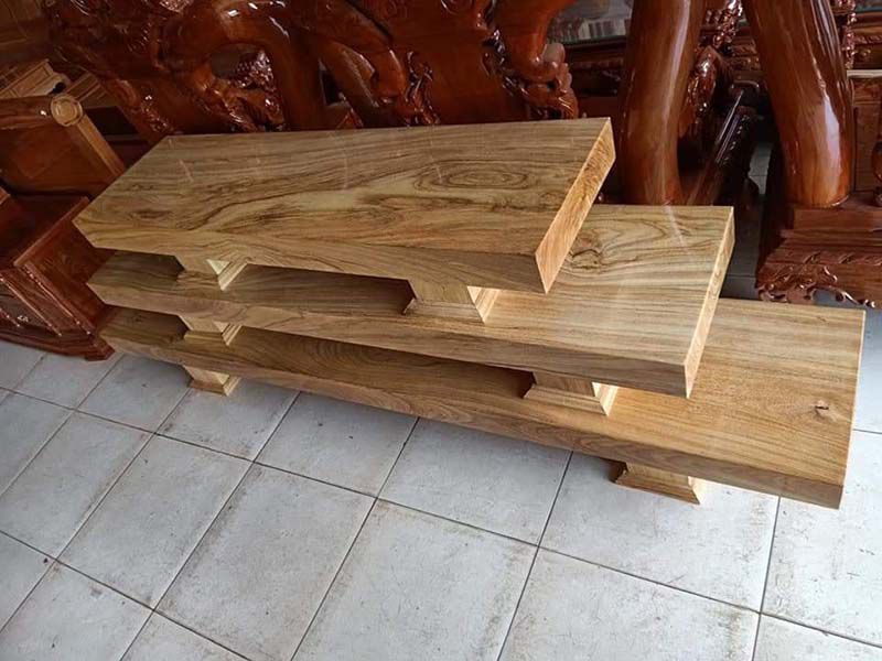 kệ tivi gỗ 3 tầng bằng gỗ pơ mu