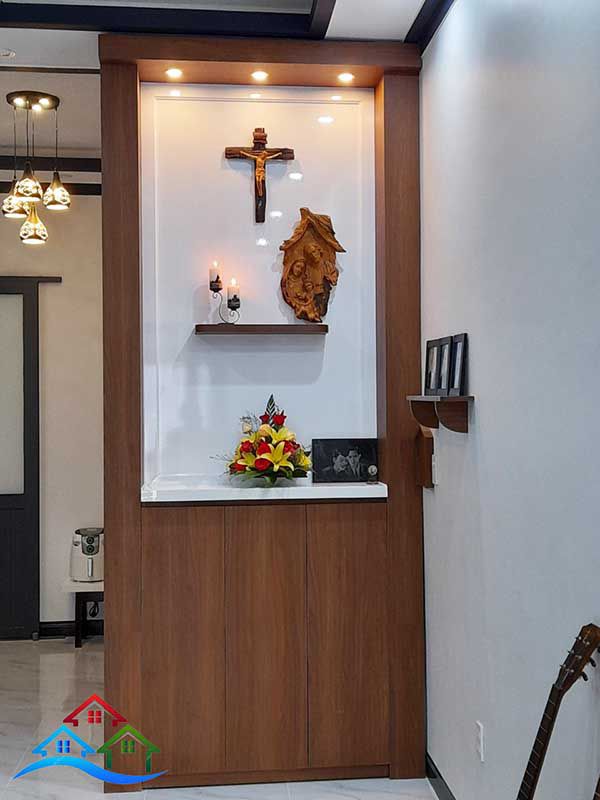 TƯ VẤN] Thiết kế bàn thờ Chúa trong phòng khách